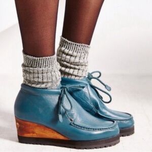 Ecote Urban Outfitters Teal Blue Leather Wood Wedge Lace-Up
Booties Size 8.5